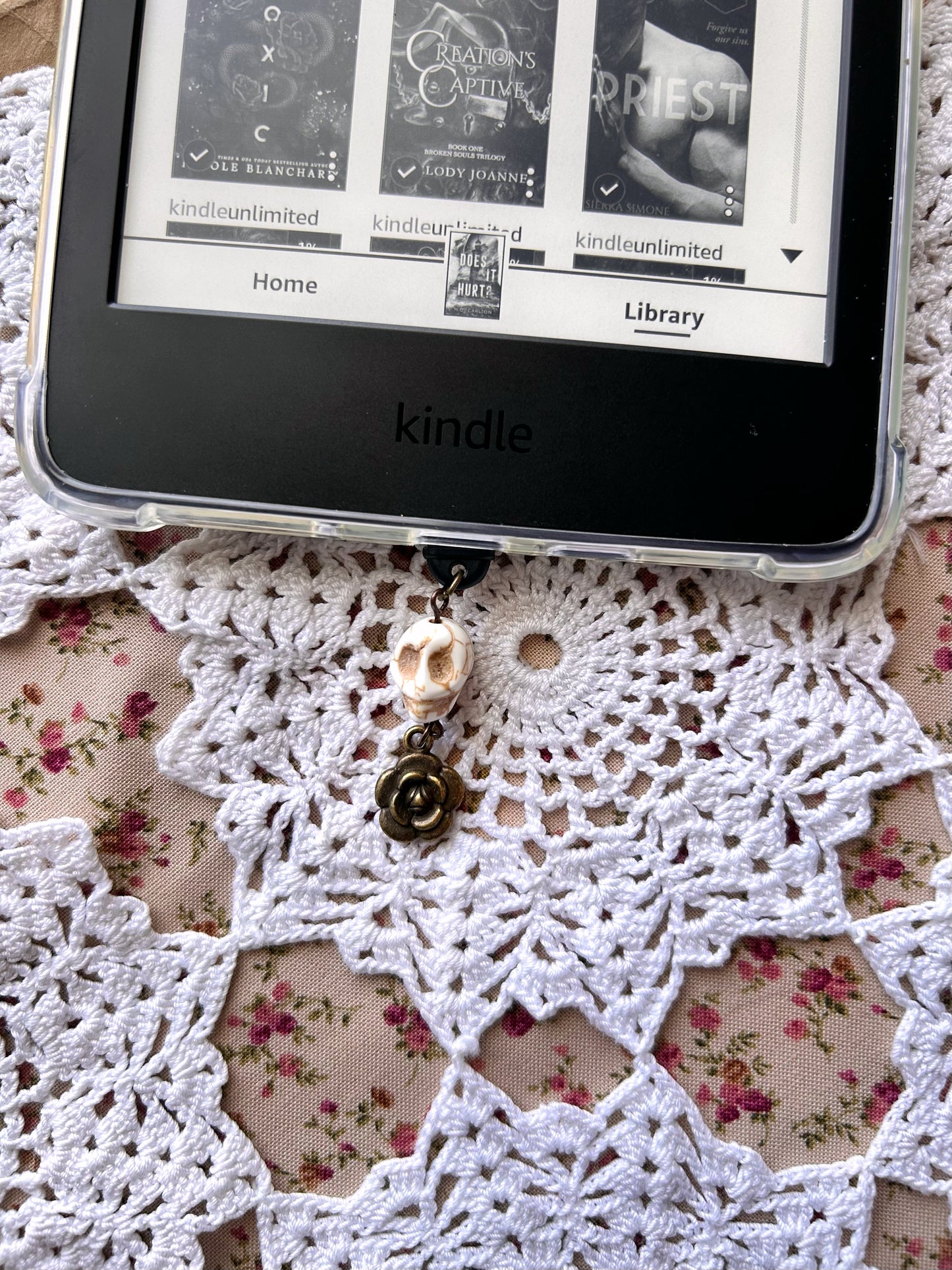 Skull & Flower Kindle Charm