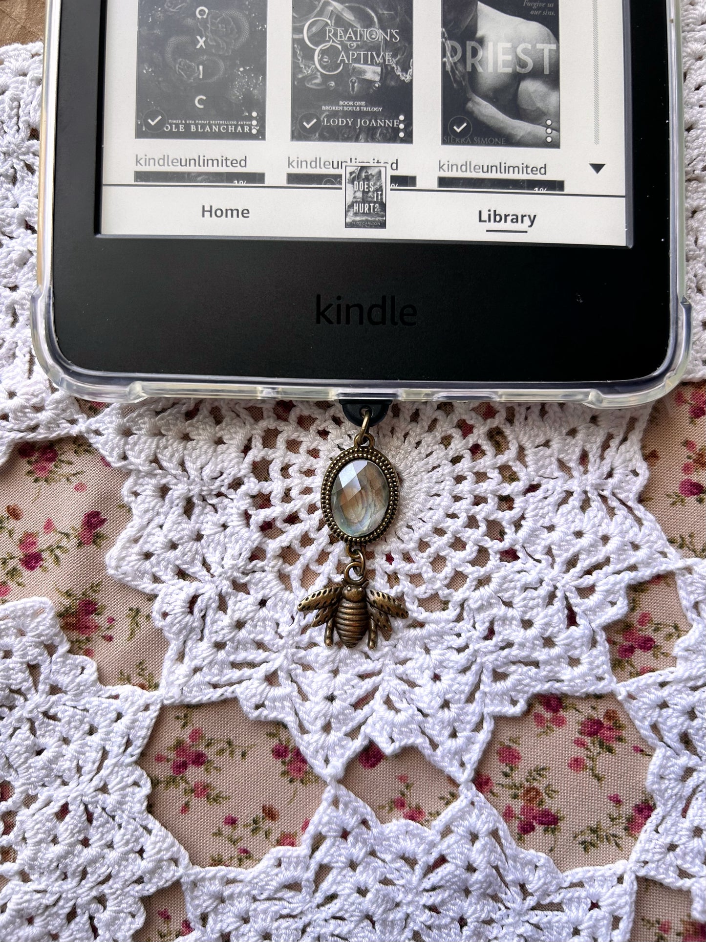 Enchanted Bee Kindle Charm