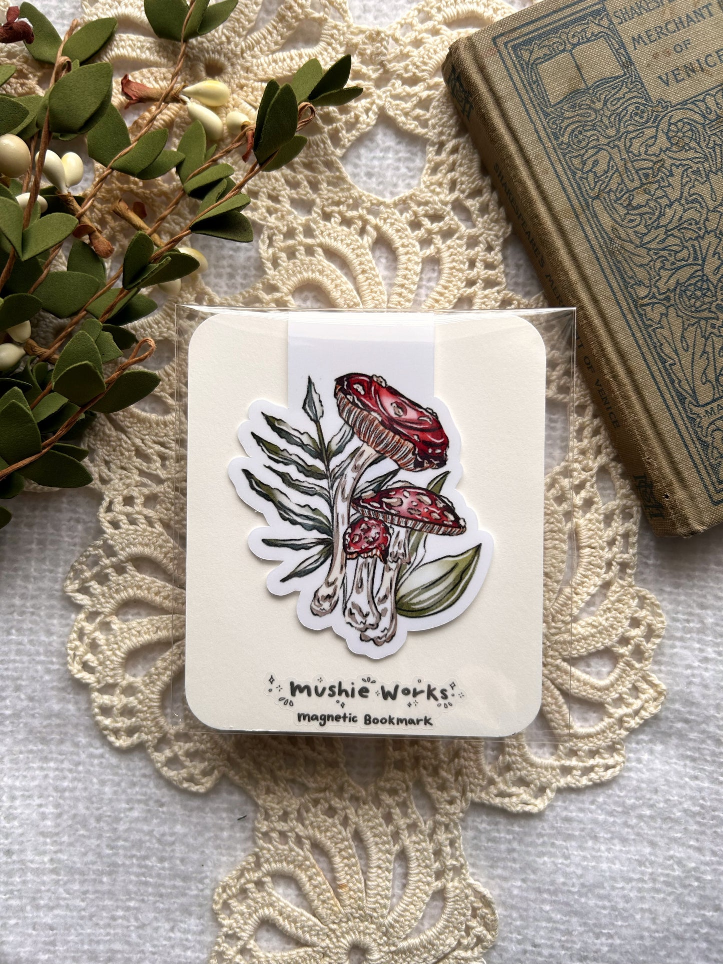 Amantia Cluster Bookmark (magnetic)